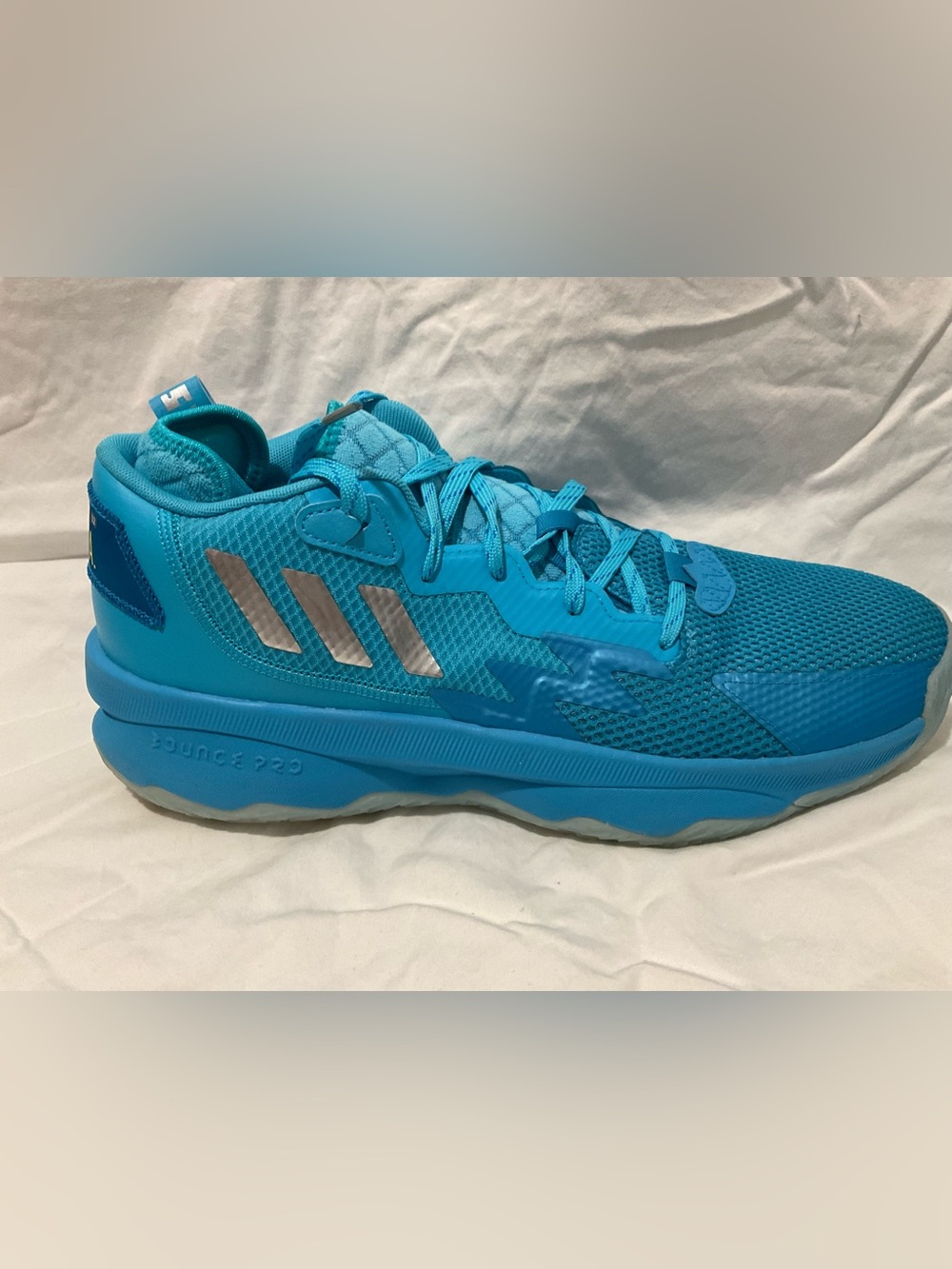 Adidas Dame 8 “Young Dolla” Size 12 Basketball shoes